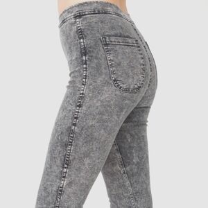 Women's  American  Apparel Grey Acid Wash Jeans - Medium